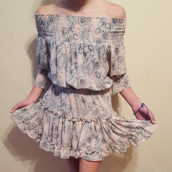 Misa Los Angeles Geroux Off the Shoulder - Picture 4 of 5